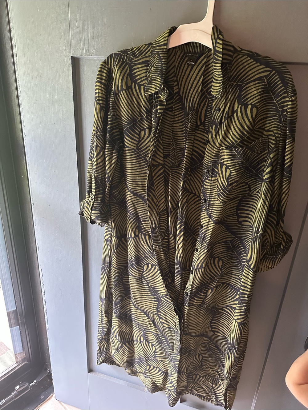 Ann Taylor Olive & Black Leaf-Print Button Shirt Dress